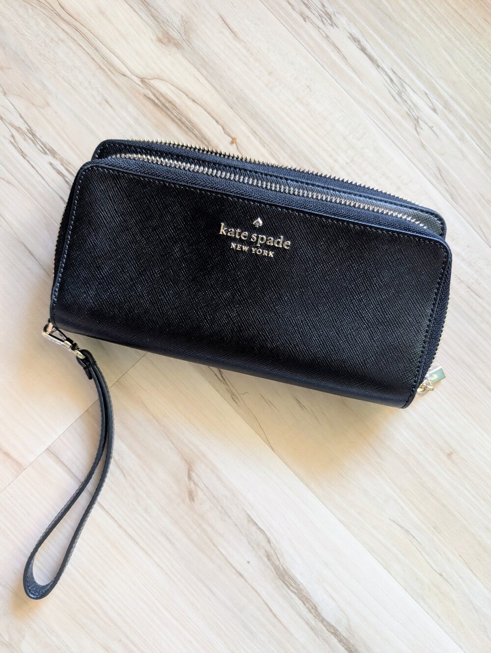 Kate Spade Black Saffiano Leather Carryall Wristlet Wallet